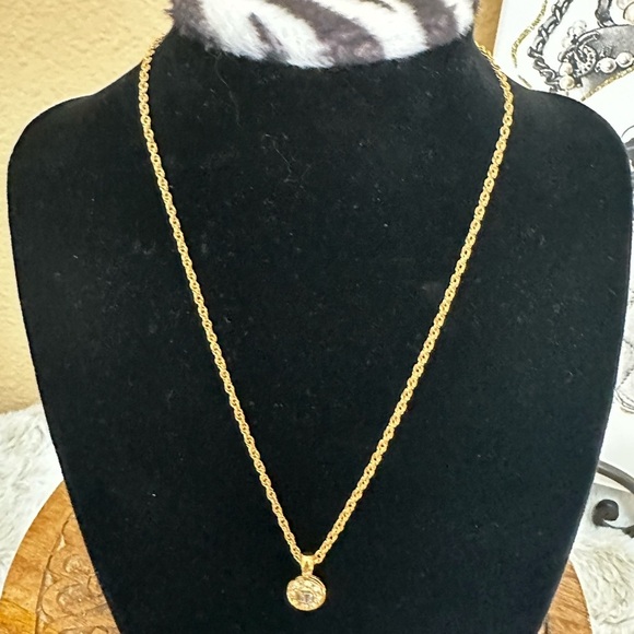 Nina Ricci Round Rhinestone Pendant Necklace - Picture 2 of 4